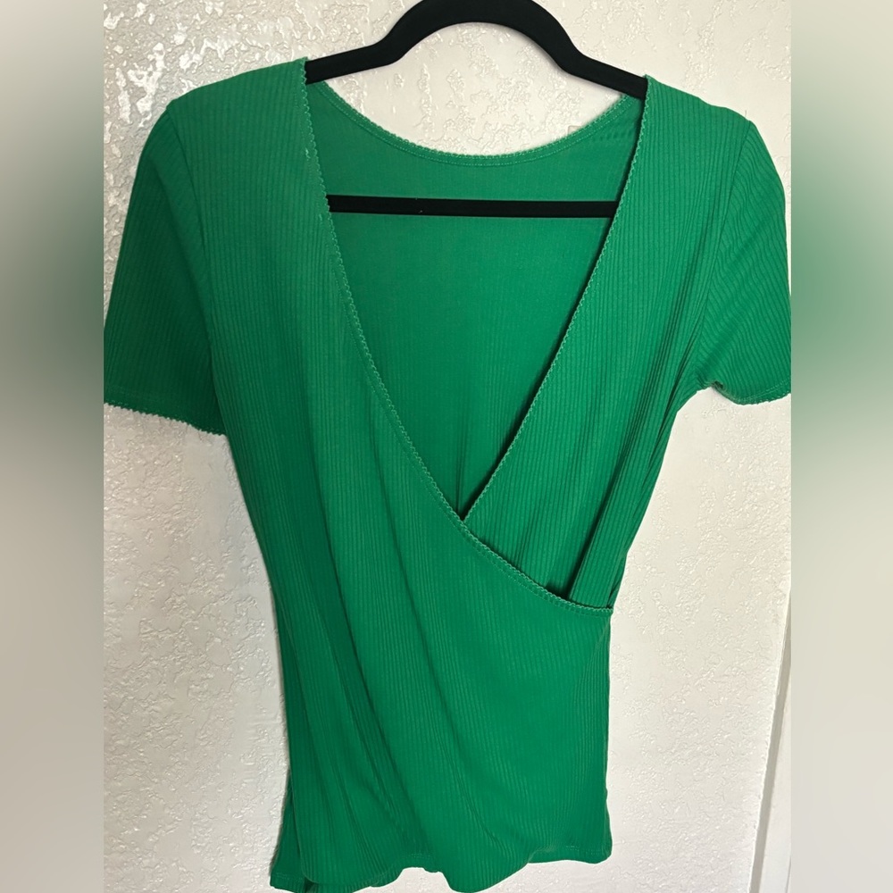 Sezane open back bright green top, never worn